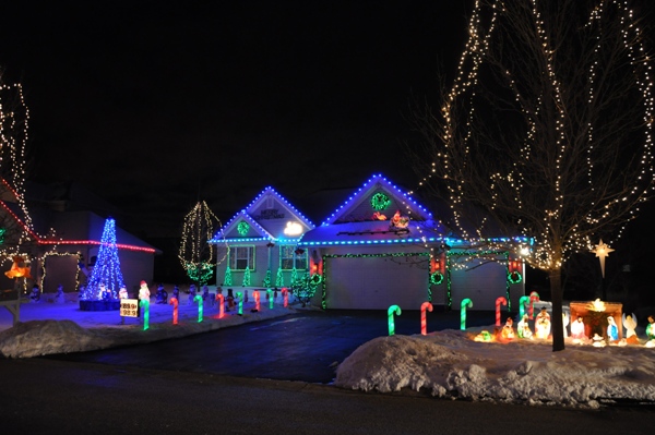 Holiday Lights Display in Port Barrington's Riverwalk Neighborhood Holiday Lights in Port Barrington