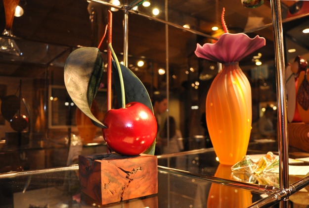 Tina Han Gallery Glass Artwork