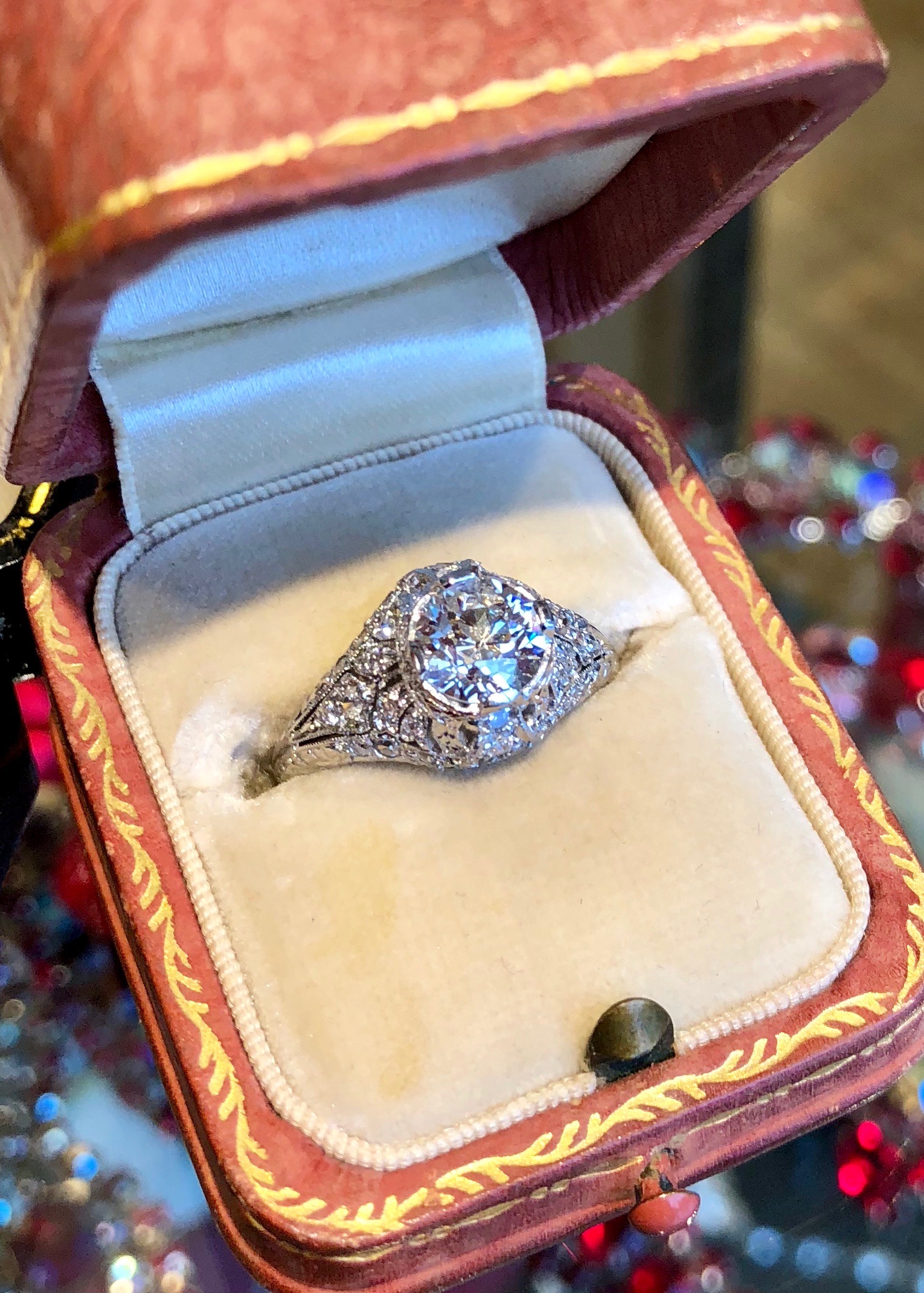 Dazzling Diamonds & Precious Stones Sparkle at Estate Jewelers, Ltd ...